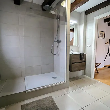 Des Serruriers Appartement *